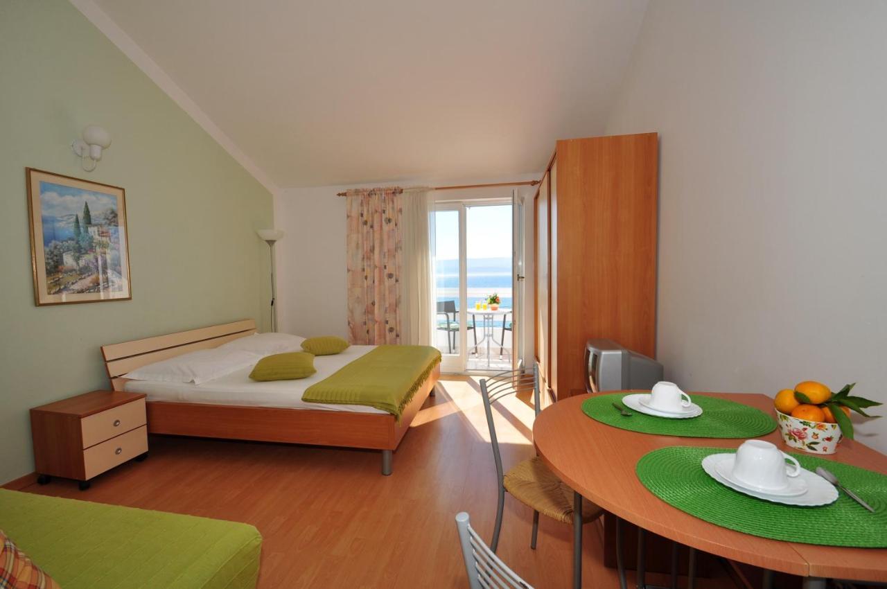 오미스 Anastazija Sea View 아파트 외부 사진