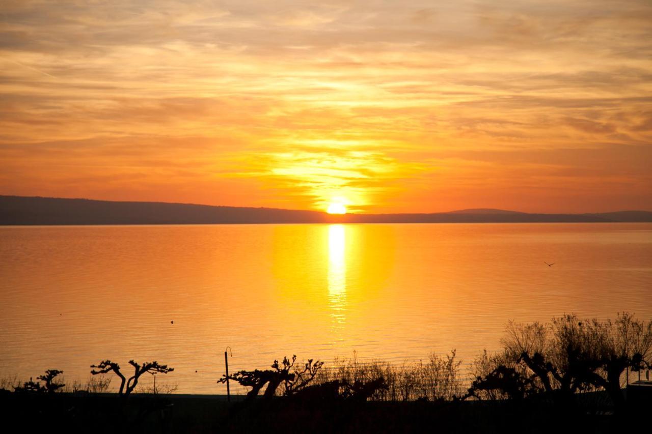 오미스 Anastazija Sea View 아파트 외부 사진