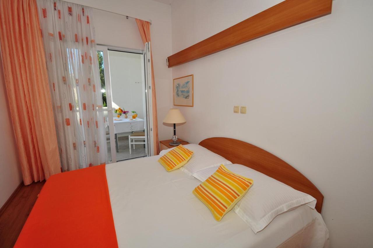 오미스 Anastazija Sea View 아파트 외부 사진